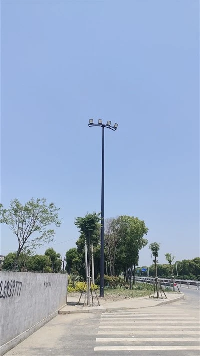 Square Aluminum Alloy Road Lamp for City